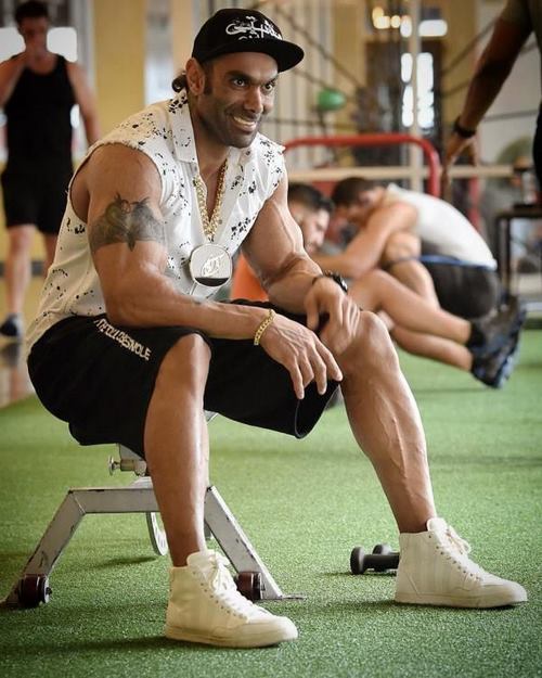 سهیل سنگرزاده کیست