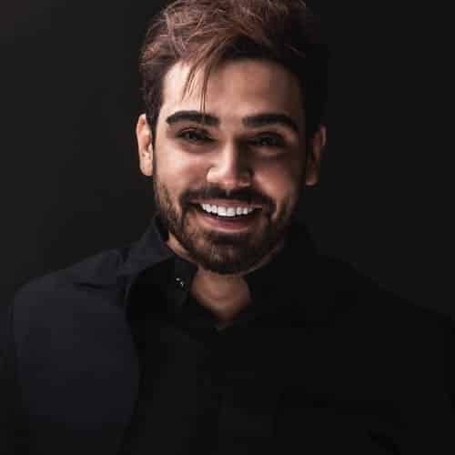 سینا درخشنده کیست؟