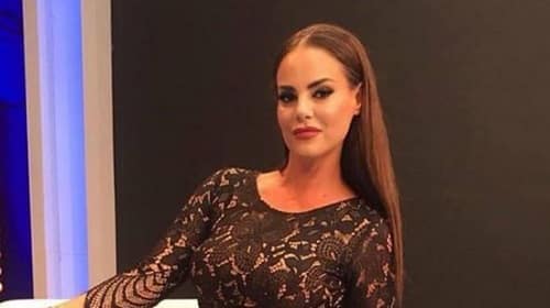 هیگرتا ساکو از چه سالی وارد عرصه مجریگری شد؟